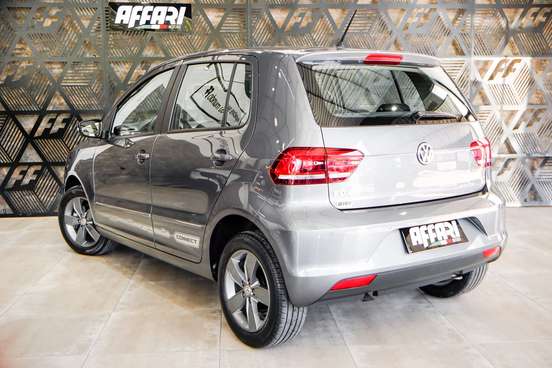 VOLKSWAGEN-FOX-2020