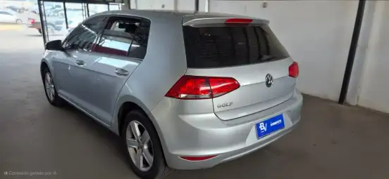 VOLKSWAGEN-GOLF-2014
