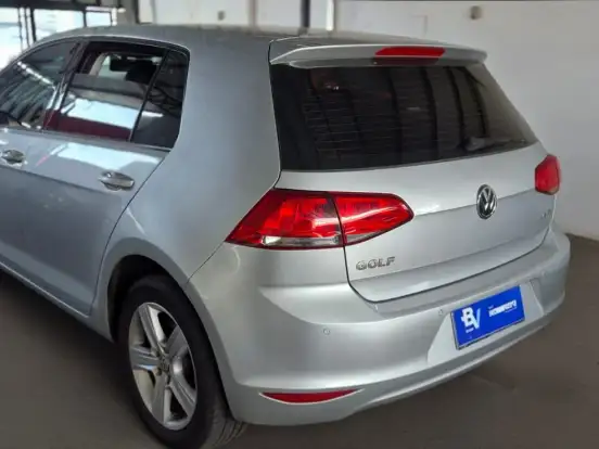 VOLKSWAGEN-GOLF-1.4 TSI HIGHLINE 16V GASOLINA 4P AUTOMÁTICO VOLKSWAGEN-GOLF-2014