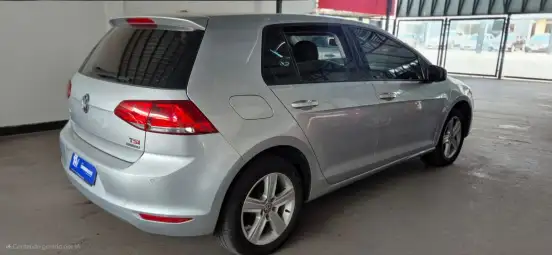 VOLKSWAGEN-GOLF-1.4 TSI HIGHLINE 16V GASOLINA 4P AUTOMÁTICO VOLKSWAGEN-GOLF-2014