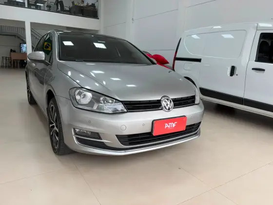 VOLKSWAGEN GOLF 1.4 TSI HIGHLINE 16V GASOLINA 4P AUTOMÁTICO VOLKSWAGEN GOLF 1.4 TSI HIGHLINE 16V GASOLINA 4P AUTOMÁTICO