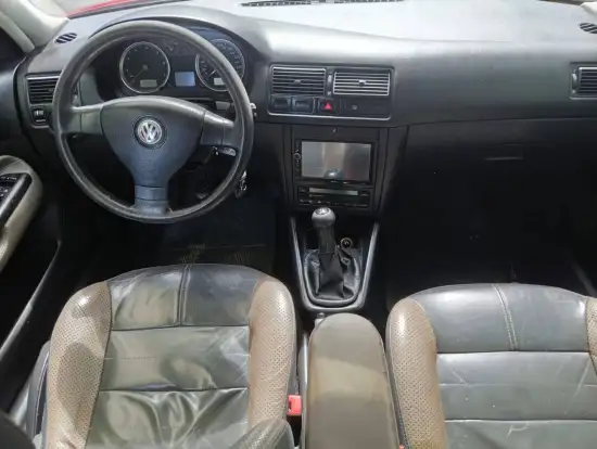 VOLKSWAGEN-GOLF-2007