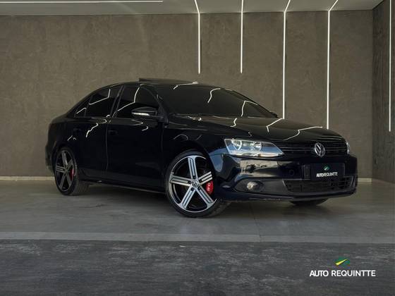 VOLKSWAGEN JETTA 2.0 COMFORTLINE FLEX 4P TIPTRONIC