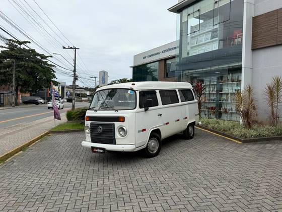 VOLKSWAGEN KOMBI 1.4 MI STD LOTAÇÃO 8V FLEX 3P MANUAL