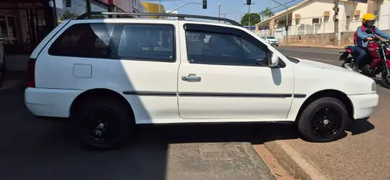 VOLKSWAGEN-PARATI-1996
