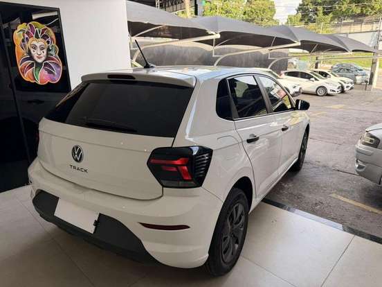VOLKSWAGEN-POLO-2024
