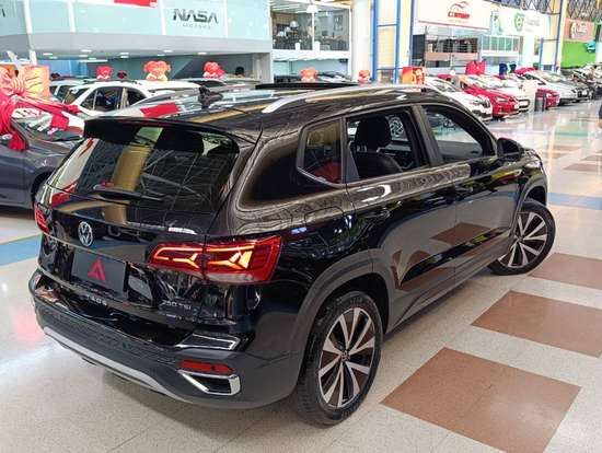 VOLKSWAGEN-TAOS-2022