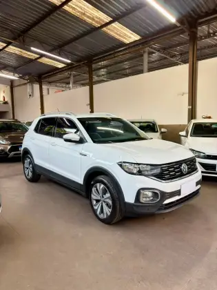 VOLKSWAGEN T-CROSS 1.4 250 TSI TOTAL FLEX HIGHLINE AUTOMÁTICO VOLKSWAGEN T-CROSS 1.4 250 TSI TOTAL FLEX HIGHLINE AUTOMÁTICO