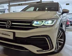 VOLKSWAGEN TIGUAN 2.0 300 TSI GASOLINA ALLSPACE R-LINE AUTOMÁTICO VOLKSWAGEN TIGUAN 2.0 300 TSI GASOLINA ALLSPACE R-LINE AUTOMÁTICO