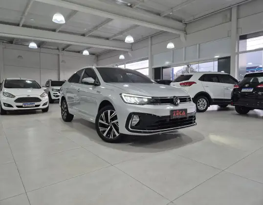 VOLKSWAGEN VIRTUS 1.0 200 TSI HIGHLINE AUTOMÁTICO