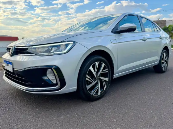 VOLKSWAGEN VIRTUS 1.0 200 TSI HIGHLINE AUTOMÁTICO