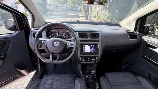 VOLKSWAGEN-FOX-2019