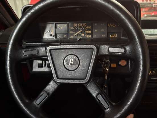 VOLKSWAGEN-GOL-1.8 GT 8V ÁLCOOL 2P MANUAL VOLKSWAGEN-GOL-1984