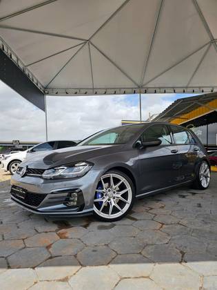 VOLKSWAGEN GOLF 1.0 200 TSI TOTAL FLEX COMFORTLINE TIPTRONIC