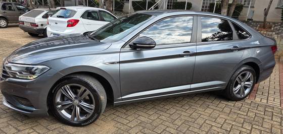 VOLKSWAGEN JETTA 1.4 250 TSI TOTAL FLEX R-LINE TIPTRONIC