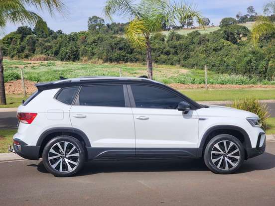 VOLKSWAGEN-TAOS-1.4 250 TSI TOTAL FLEX HIGHLINE AUTOMÁTICO VOLKSWAGEN-TAOS-2023