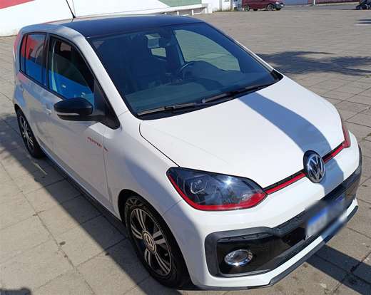 VOLKSWAGEN-UP-2018