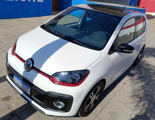 VOLKSWAGEN-UP-2018