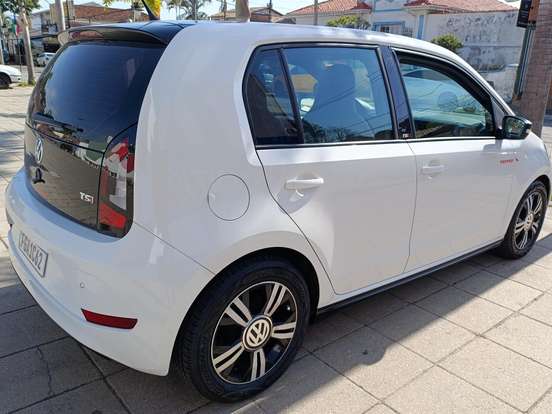 VOLKSWAGEN-UP-1.0 TSI PEPPER 12V FLEX 4P MANUAL VOLKSWAGEN-UP-2018