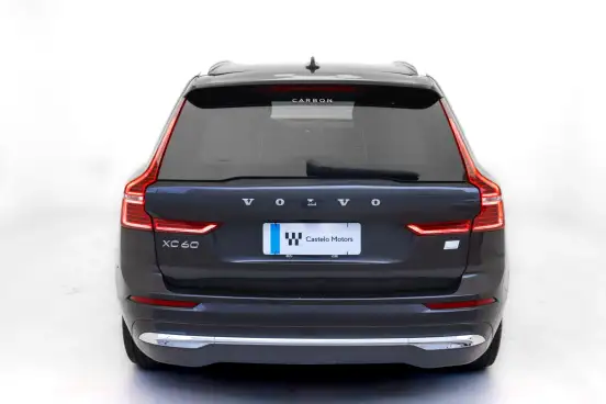 VOLVO-XC60-2022