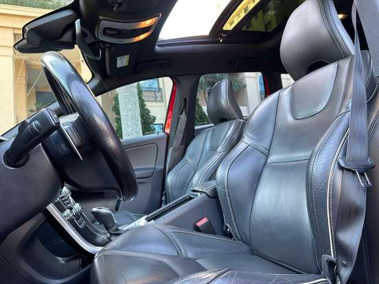 VOLVO-XC60-2016