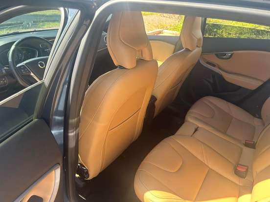 VOLVO-V40-2.0 T4 KINETIC GASOLINA 4P AUTOMÁTICO VOLVO-V40-2018