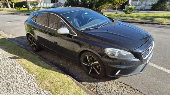 VOLVO-V40-2.0 T5 R DESIGN TURBO GASOLINA 4P AUTOMÁTICO VOLVO-V40-2015