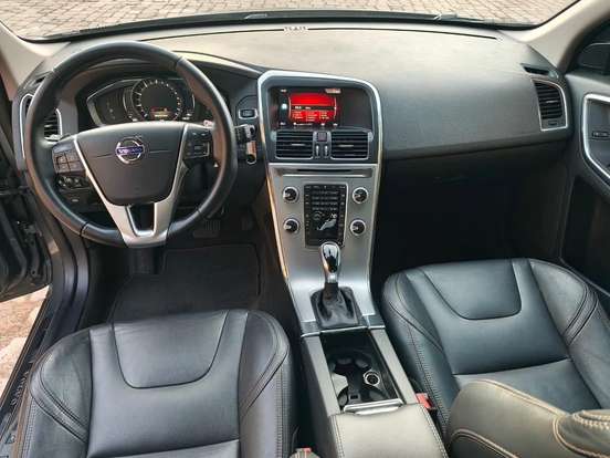 VOLVO-XC60-2.0 T5 MOMENTUM GASOLINA 4P AUTOMÁTICO VOLVO-XC60-2017
