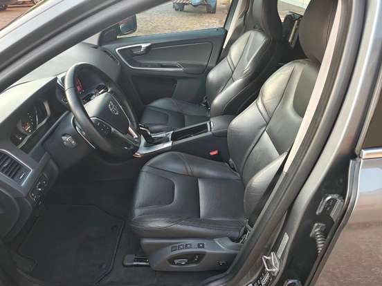 VOLVO-XC60-2.0 T5 MOMENTUM GASOLINA 4P AUTOMÁTICO VOLVO-XC60-2017