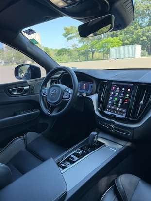 VOLVO-XC60-2021