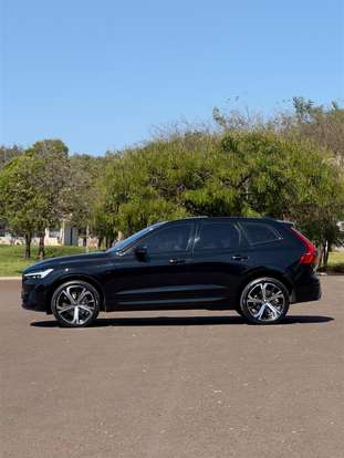 VOLVO-XC60-2021