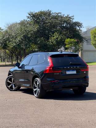 VOLVO-XC60-2021