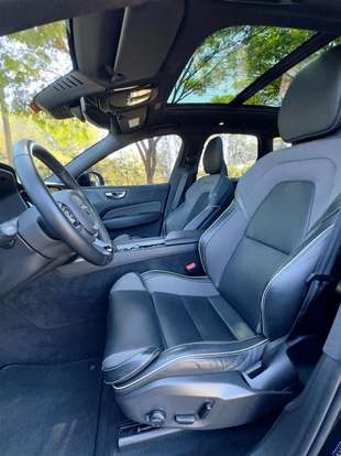 VOLVO-XC60-2021