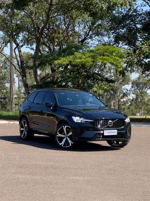 VOLVO-XC60-2021