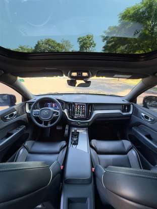 VOLVO-XC60-2021
