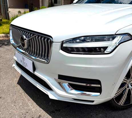 VOLVO-XC90-2022