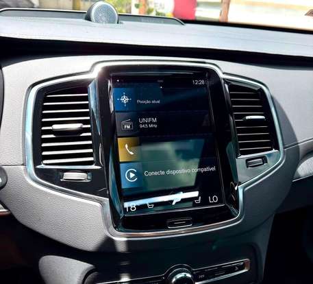 VOLVO-XC90-2022
