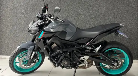 YAMAHA-MT-09-2023