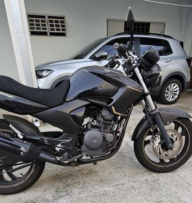 YAMAHA-FAZER BLACK EDITION-2010
