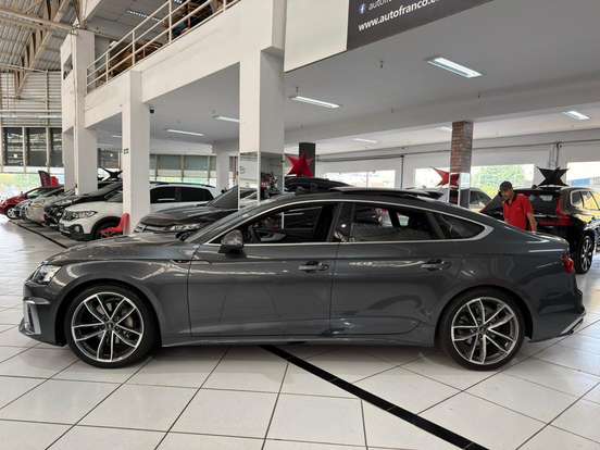 AUDI-A5-2022