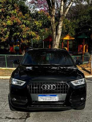 AUDI-Q3-2015