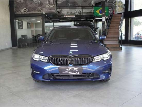 BMW-320i-2021