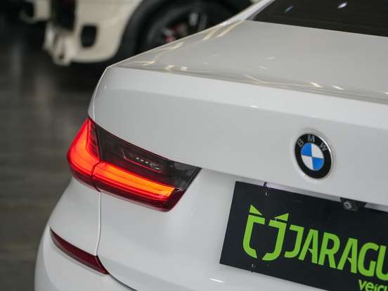 BMW-320i-2.0 16V TURBO FLEX M SPORT AUTOMÁTICO BMW-320i-2021