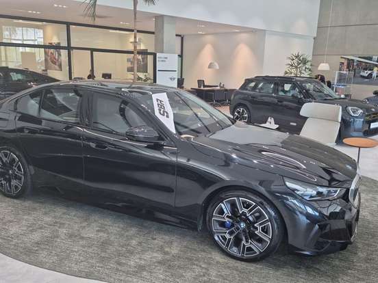 BMW-530e-2.0 TWINPOWER PHEV M SPORT AUTOMÁTICO BMW-530e-2025