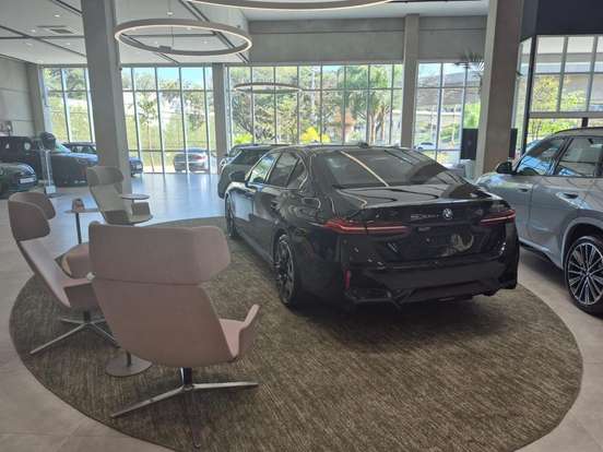 BMW-530e-2025