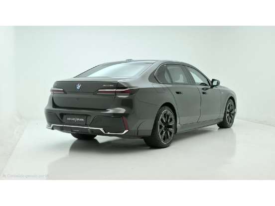 BMW-i7-2023