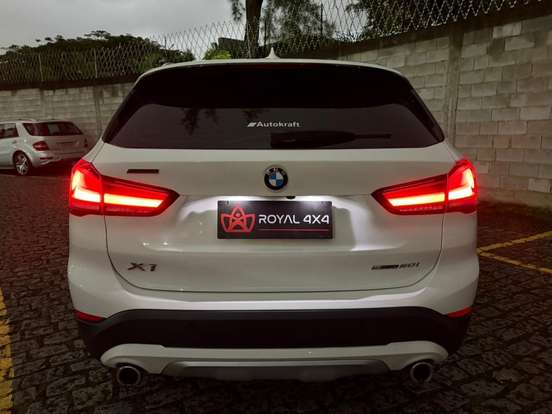 BMW-X1-2.0 16V TURBO ACTIVEFLEX SDRIVE20I X-LINE 4P AUTOMÁTICO BMW-X1-2021