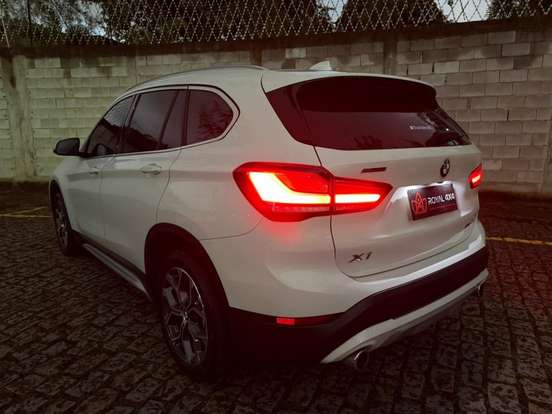 BMW-X1-2.0 16V TURBO ACTIVEFLEX SDRIVE20I X-LINE 4P AUTOMÁTICO BMW-X1-2021