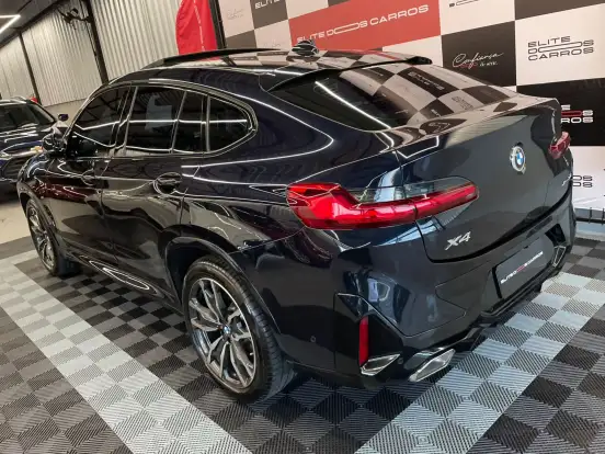 BMW-X4-2022