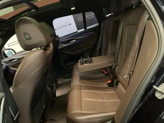 BMW-X4-2022